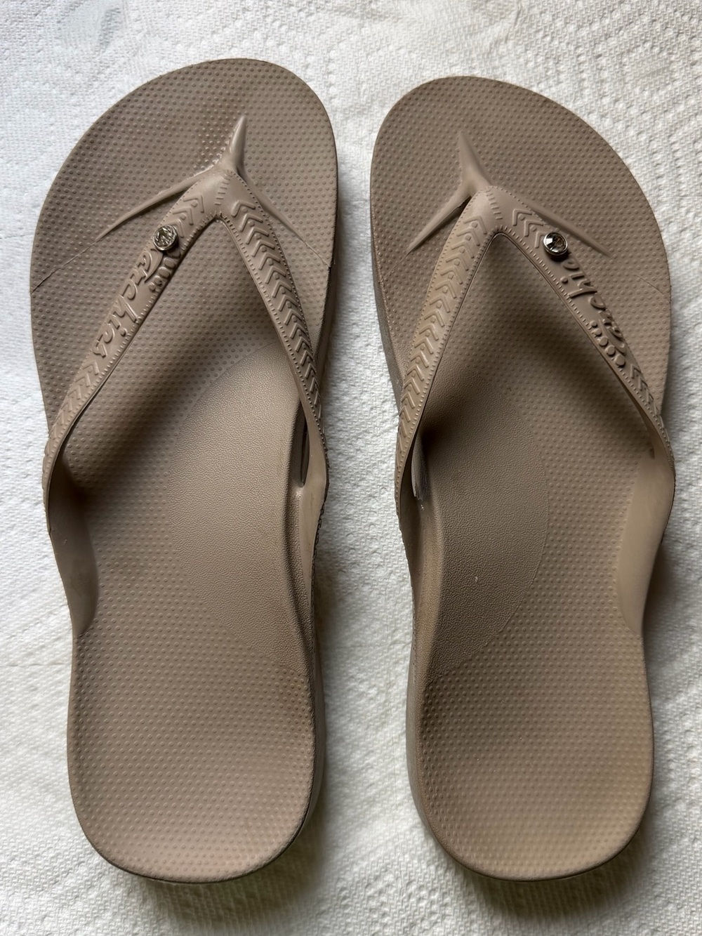 Women's Archie’s Tan Flip Flop Sandals